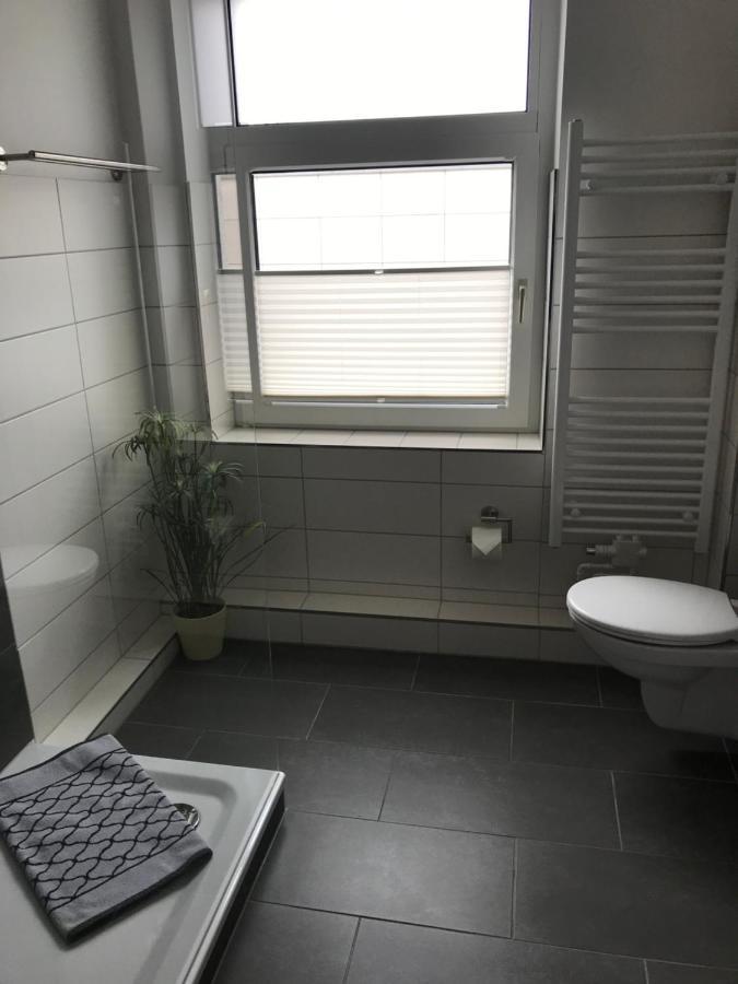 שוורין Ferienwohnung Am Schlossparkcenter מראה חיצוני תמונה