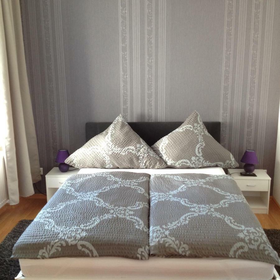 שוורין Ferienwohnung Am Schlossparkcenter מראה חיצוני תמונה