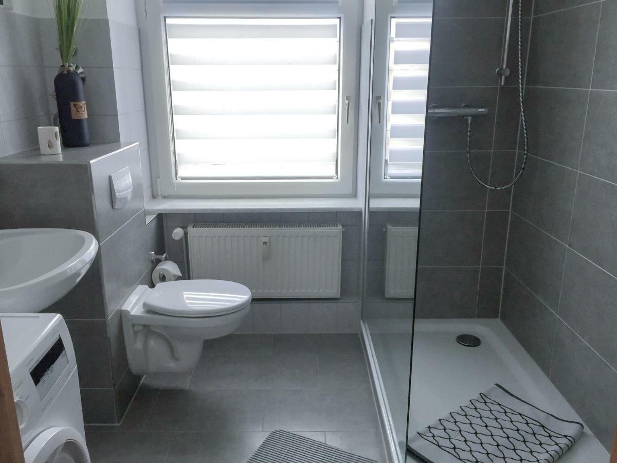 שוורין Ferienwohnung Am Schlossparkcenter מראה חיצוני תמונה