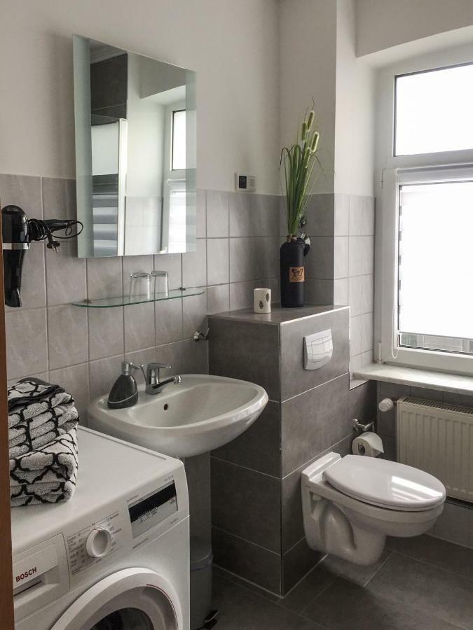 שוורין Ferienwohnung Am Schlossparkcenter מראה חיצוני תמונה