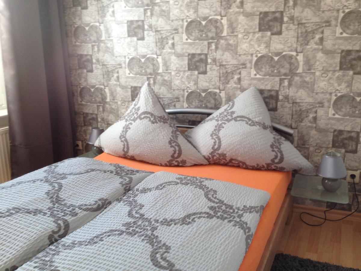 שוורין Ferienwohnung Am Schlossparkcenter מראה חיצוני תמונה