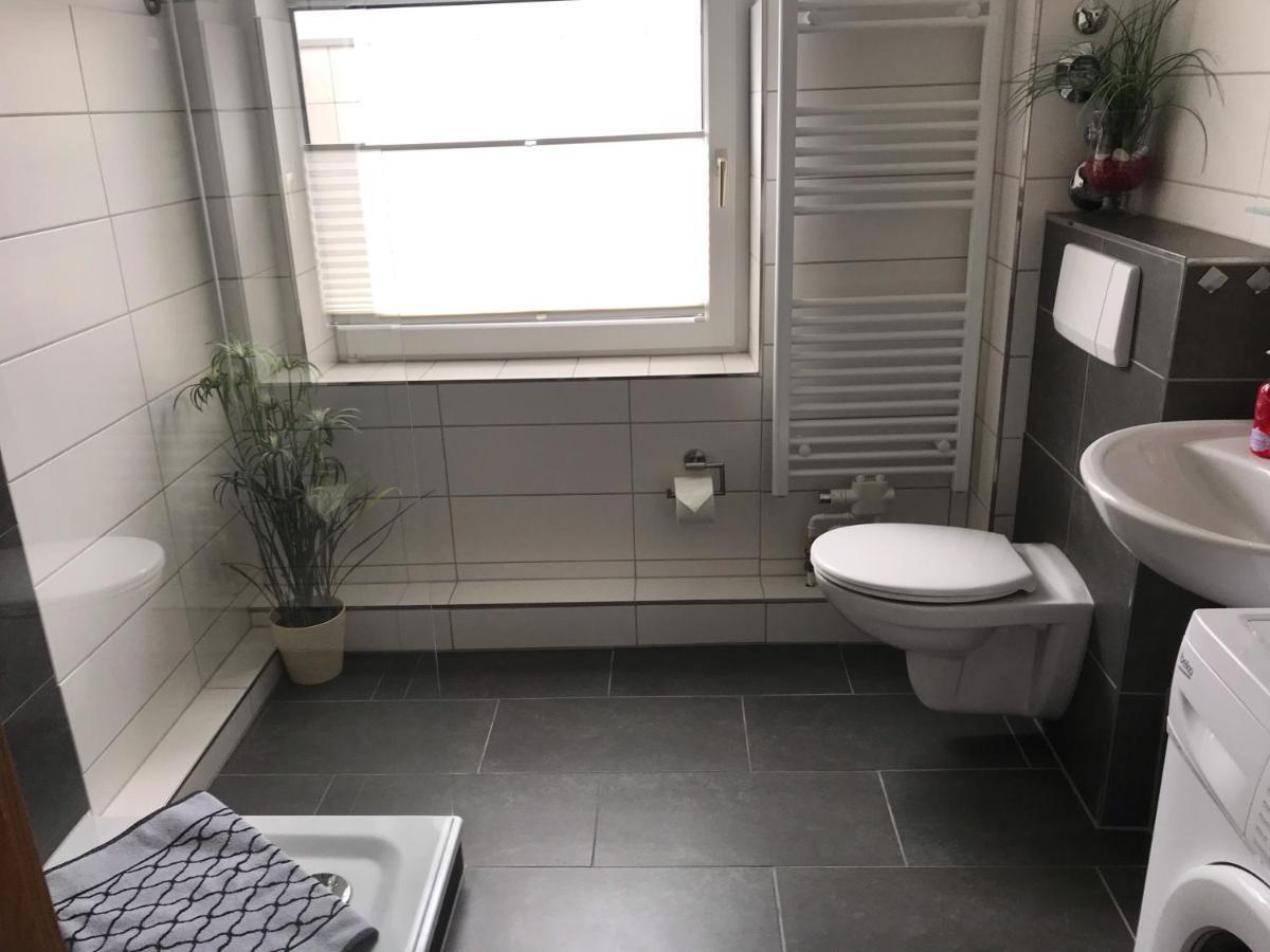 שוורין Ferienwohnung Am Schlossparkcenter מראה חיצוני תמונה
